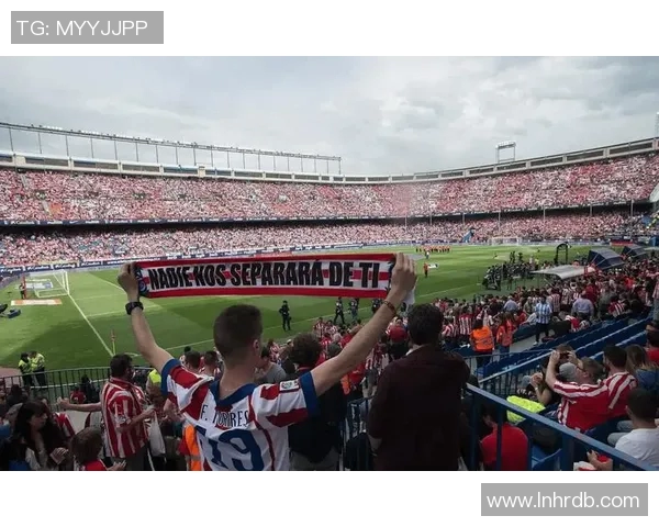 曼联主场迎战西汉姆联争夺英超关键三分激战一触即发 曼联主场迎战西汉姆联争夺英超关键三分激战一触即发